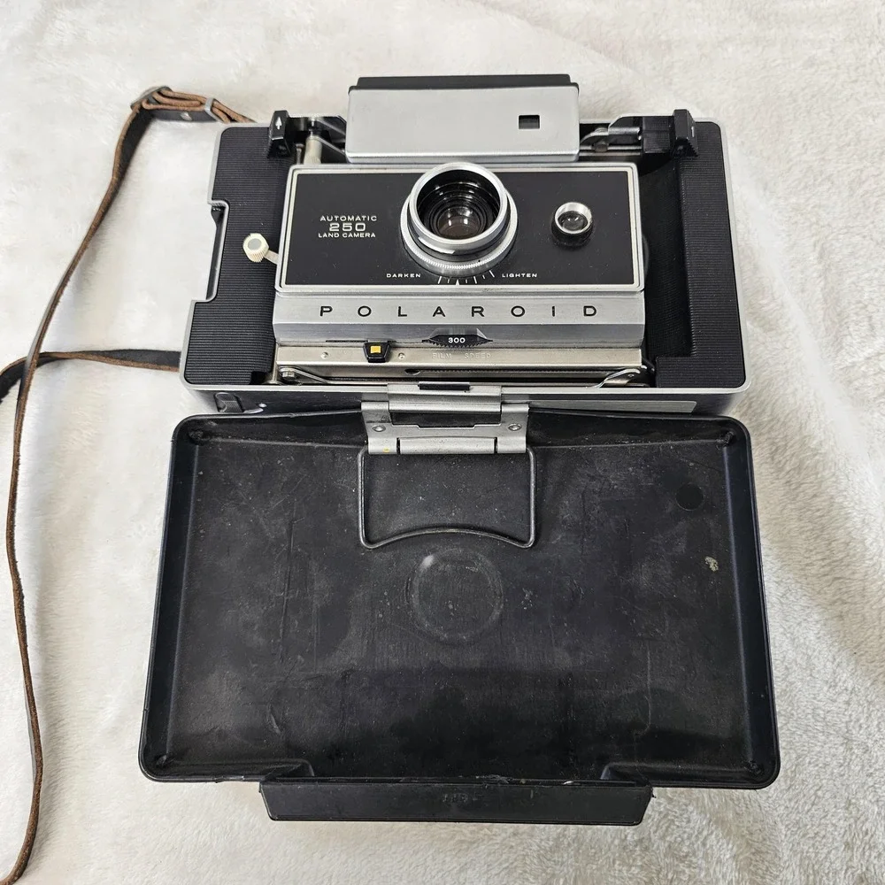 Vintage Polaroid Automatic 250 Land Camera Folding Packfilm Parts Only Type‎ 100